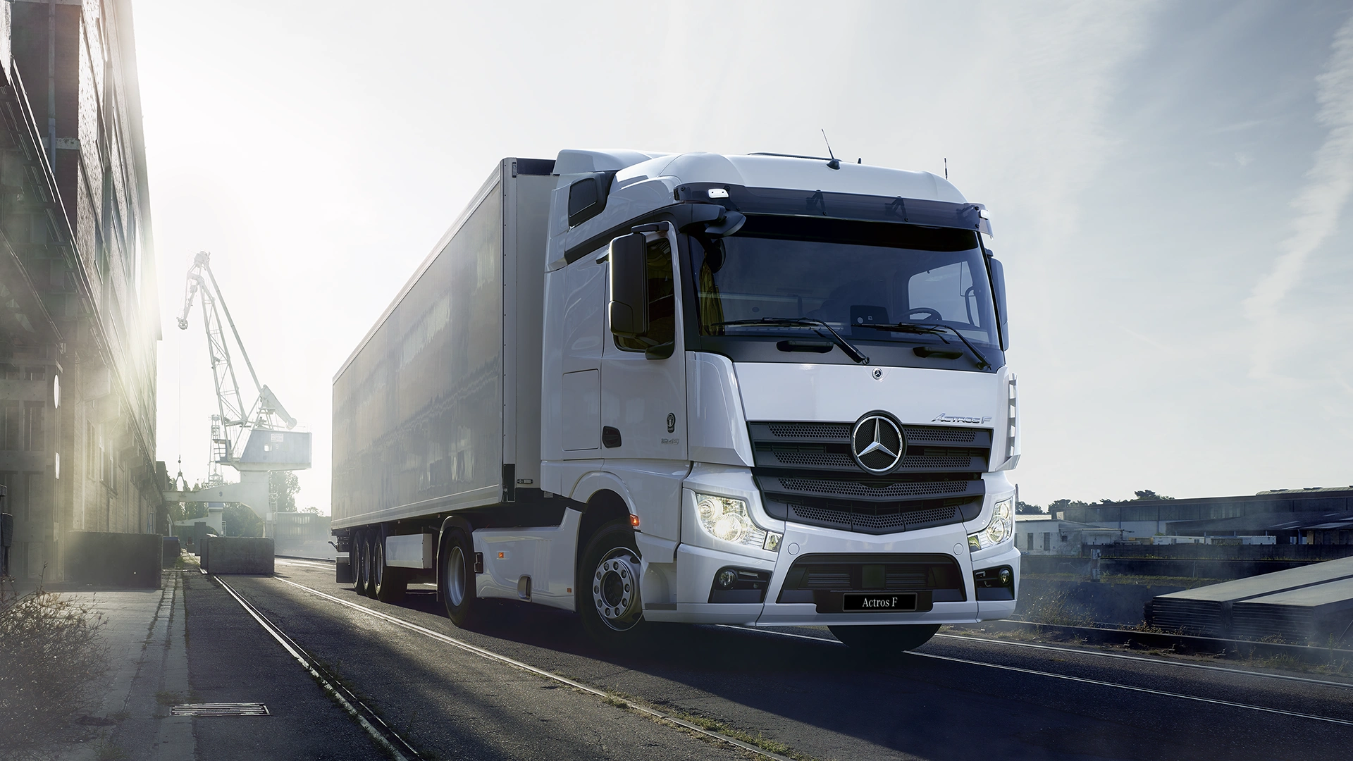 Mercedes-Benz Actros F sõitmas