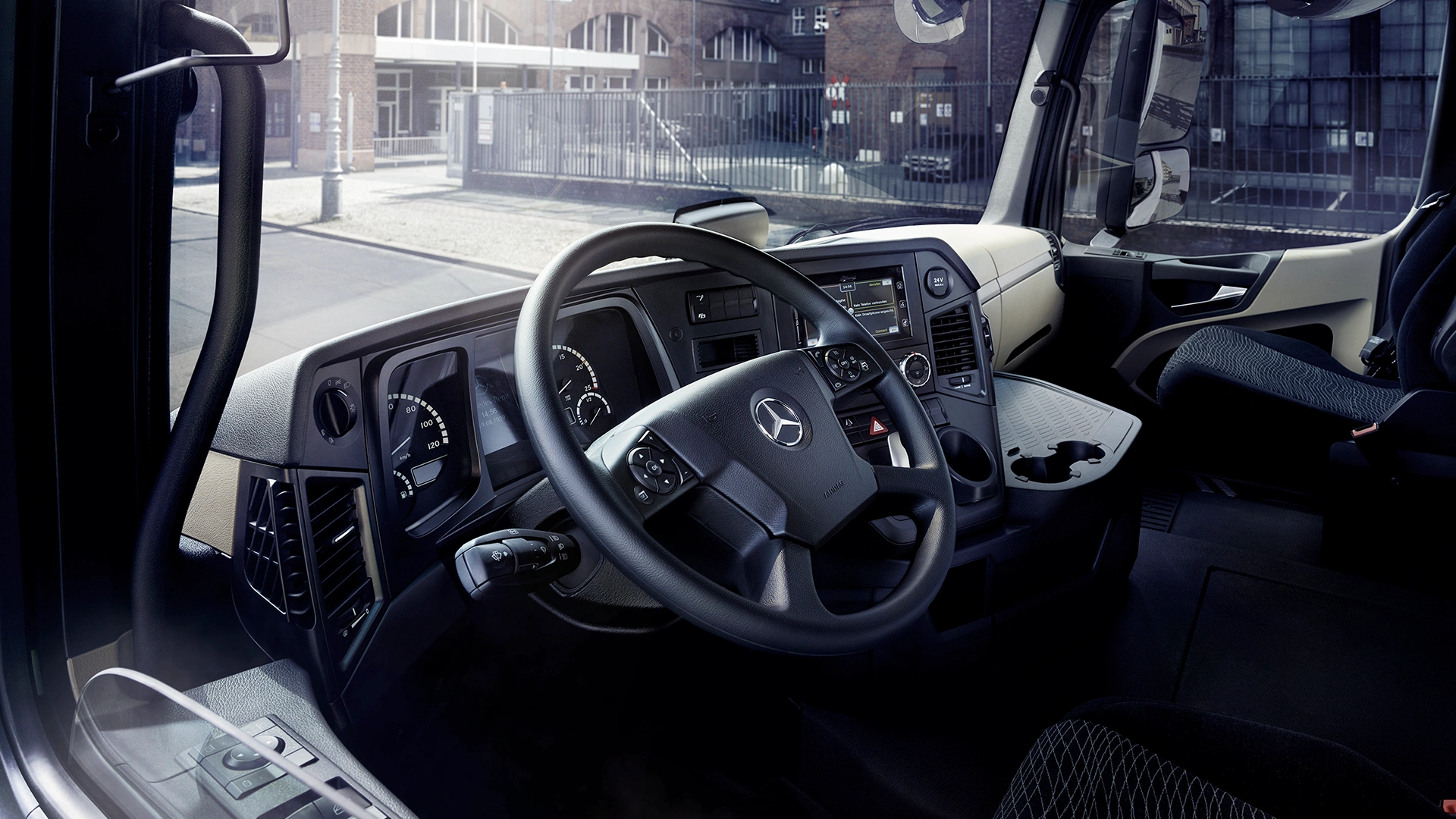 Mercedes_Benz Actros F sisevaade