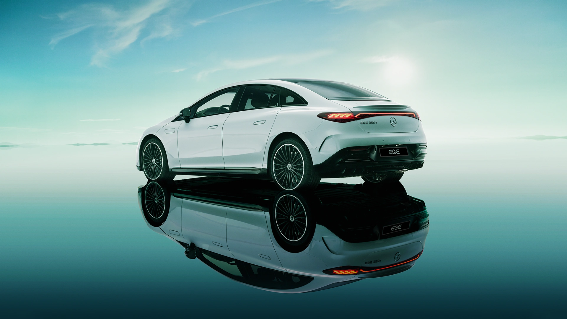 Mercedes_Benz EQE sedaan tagavaates