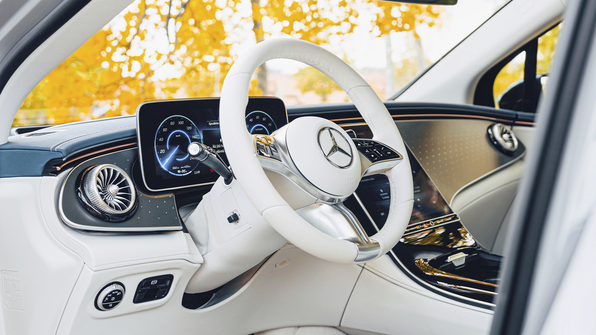 Mercedes-Benz EQE rool