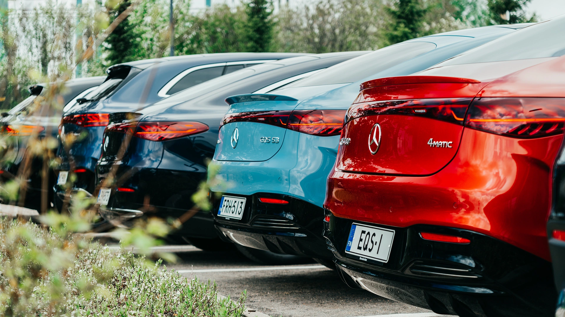 Mercedes-Benz kasutatud autod parklas