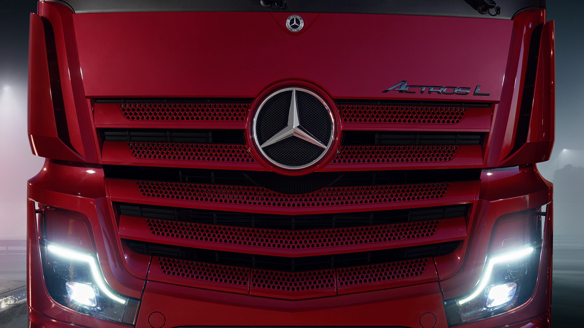 Actros eestvaade ja märgis