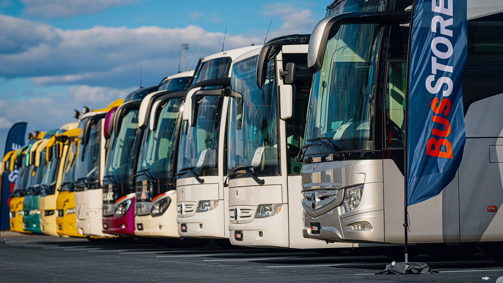 Mercedes-Benz bussid rivis sesimas