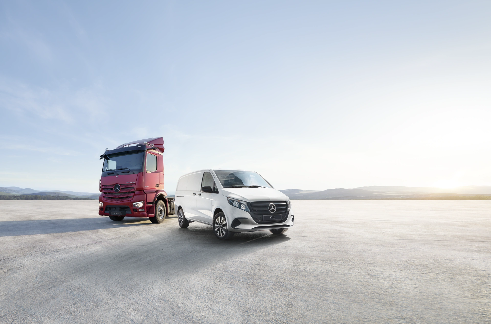 Mercedes-Benz Actros ja Vito kõrvuti