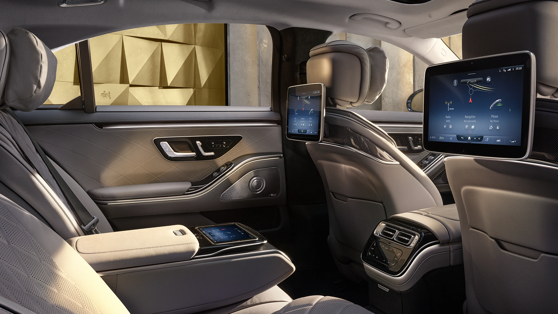 Mercedes_Benz S-klass sisevaade