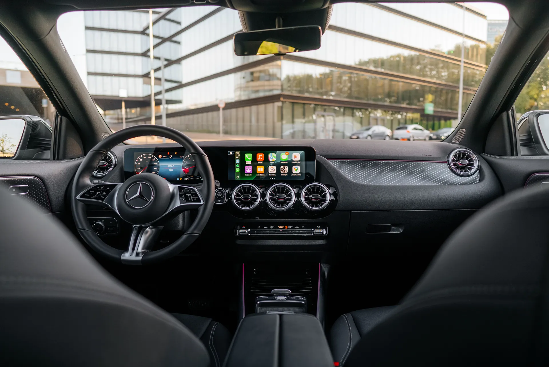 GLB 180 must interjöör