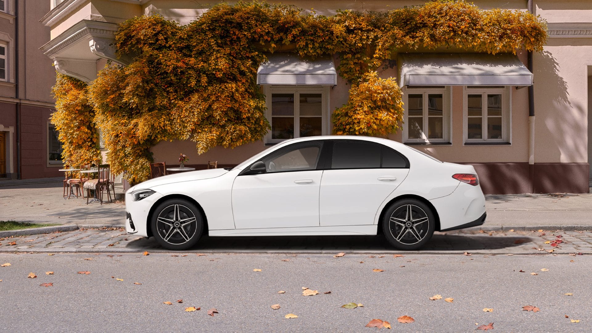 C-Class, valge, vaade eest-küljelt