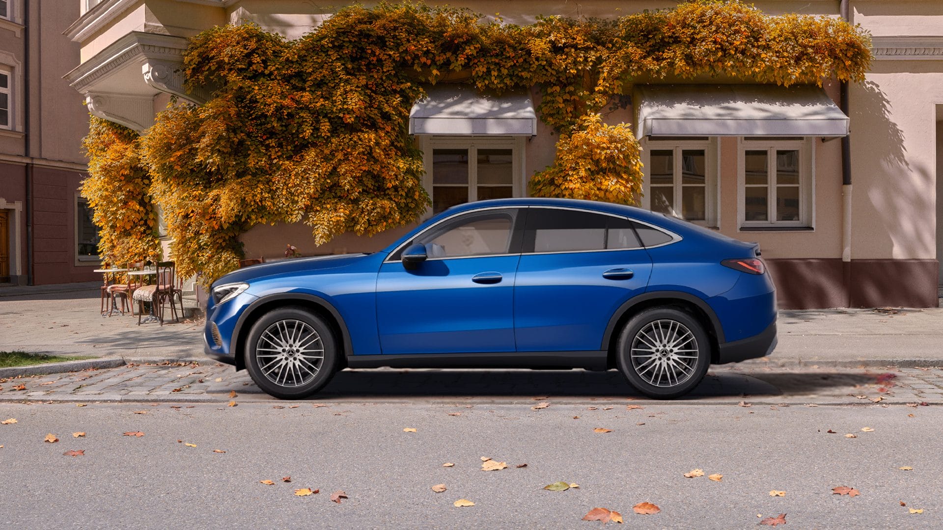 GLC Coupé, sinine, külgvaade